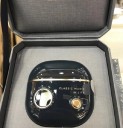 Trådlösa in-ear hörlurar med mikrofon och laddningslåda med skärm Bluetooth 5.0 Musik- och samtalskontroll Laddningslådans batteri 500 mAh 5