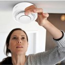 Chytrý WiFi detektor kouře s alarmem 85 dB a dosahem 20 m², fotoelektrický senzor, ABS plast, bílý, pro domácnost a kancelář 8