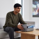 Projektor DITONG Nativ 1080p och stöd för 4K Android 11 4 GB RAM och 32 GB ROM Autofokus Wi-Fi 6 och Bluetooth 5.4 Ullöverdrag Grått Hemmabiograf 4