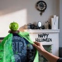 Halloweenskt spindelnät som lyser i mörkret 40 g Laddning med solljus Vitt med grönt sken Dekoration för Halloween inomhus och utomhus 3