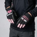 Heltäckande sporthandskar för motocross med hjärttryck och förstärkt tumme i svart med rosa inslag för terrängkörning 2