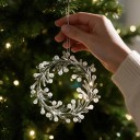 Julprydnad för gran Vinterkrans av grenar Rund Transparent med frostade kulor Med silverhängare Vinterdekoration till jul 4