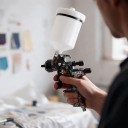 Pneumatická stříkací pistole HVLP s horní nádobkou 600 ml Tryska 1,3 mm z nerezové oceli Hliníkové tělo Graffiti vzor Na auta a nábytek 2