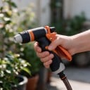 Trädgårdssprutepistol för slang med flödesreglering 130 x 180 mm TPR-handtag Grå och orange För bevattning av gräsmattan och tvätt av bilen 2