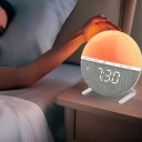 Ljusväckarklocka med simulerad gryning Färgglatt RGB-ljus 7 väckmelodier Sömn timer Diameter 13 cm Grå och vit Nattlampa till sovrummet 7