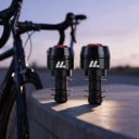 2 st LED-lampor för styrets ändar WEST BIKING Varningsblinkers och riktad ljus för cykel 3 lägen 2,5 x 5,3 cm Aluminium Batteri CR2032 4