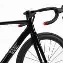 2 st LED-lampor för styrets ändar WEST BIKING Varningsblinkers och riktad ljus för cykel 3 lägen 2,5 x 5,3 cm Aluminium Batteri CR2032 9