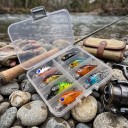 Sats med mini wobbler crankbait 8 st 4,5 cm i plastlåda Flytande konstgjorda beten med 3D ögon och trekrokar För spinnfiske av rovfiskar 4