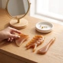 Ensemble gua sha, plaque de massage, peigne et bâton en résine Outils manuels aux bords arrondis Couleur ambre Pour le massage du visage et de la tête 3