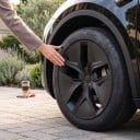 Fälgar 19" Tesla Model Y Juniper 2025 Sats 4 st Femekrad design Med mittkapslar Hjulskydd 2