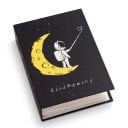 Fotoalbum na 100 fotografií 16,5 x 12,5 x 5 cm Priehľadné PVC obaly Čierny obal s astronautom na Mesiaci Vesmírny motív Album na fotky 1