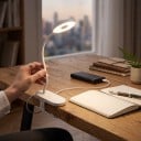 Aufladbare LED-Lampe mit Clip Rundlicht 8,6 cm Flexibler Arm 39,5 cm 1200 mAh USB-C Ein-Touch-Taste Weiß Zum Lesen und für den Tisch 2