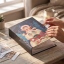 Fotoalbum na 100 fotografií 16,5 x 12,5 x 5 cm Priehľadné PVC obaly Tmavý obal s ľadovým medveďom a dievčatkom Zimný motív Album na fotky 6