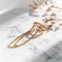Záušnice bez propichovania 1 ks Ear cuff s dvojitým reťazcom Dvojitá manžeta s tepaným povrchom Kov Zlatá farba na chrupavku pre ženy 4