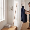 Barre d'enfilage 72,5 cm avec crochets blancs Outil en bois pour enfiler et retirer des chaussettes Crochets en forme de vis Pour seniors et après 6