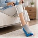 Enfileur de chaussettes avec coque rigide 23 x 11 x 8 cm Cordes réglables avec deux poignées Sans se pencher Pour seniors 2