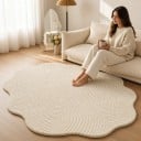 Minimalistisk tæppe i uregelmæssig form Mønster af koncentriske buer 160 x 80 cm Polyester Cremebeige med bølget kant 5