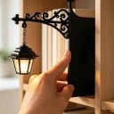 Lampe LED décorative pour bibliothèque Lucerne sur support en métal entre les livres 18 x 18 cm Sans fil sur batterie Nocturne noire 3