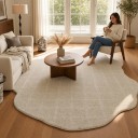Kleine minimalistische vloerkleed Onregelmatige vorm met golvende rand Geruit patroon 160 x 100 cm Polyester Lichtbeige 4