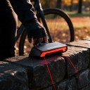 Achterlicht voor fiets ROCKBROS R1 met richtingaanwijzers en laser Draadloze afstandsbediening voor het stuur Remlicht IPX5 USB 11 x 4 x 2,7 cm Zwart 4