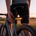 Achterlicht voor fiets met richtingaanwijzers en draadloze afstandsbediening CYCLE ZONE Oranje pijlen Rode licht USB-opladen 10,9 x 3,5 cm Zwart 6