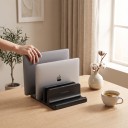 Supporto verticale per laptop per 3 dispositivi Larghezza delle fessure regolabile Plastica Nera Per MacBook laptop e tablet Risparmio di spazio 5