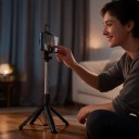 Baton selfie cu trepied 3 în 1 și lumină LED 70 cm Controler Bluetooth detașabil 10 m Suport rotativ 360° Oțel inoxidabil Negru pentru călătorii 2