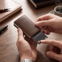 Portafoglio per carte di pagamento con protezione RFID e meccanismo di estrazione 9,5 x 6,5 x 2 cm Alluminio e pelle PU Portafoglio 6