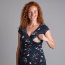 Maglietta premaman e per allattamento da donna con maniche corte e motivo floreale con scollatura a V incrociata e arricciatura sotto 5