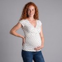 Dames zwangerschaps- en voedingsshirt met korte mouwen en stippenpatroon met een geplooide V-hals 2