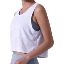 Γυναικείο αθλητικό crop top μπλουζάκι με καμουφλάζ και στρογγυλή λαιμόκοψη, ελεύθερη κοντή μπλούζα με βαθιές μασχάλες 9