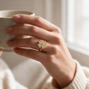 Anillo antiestrés giratorio de trébol de corazones con circonitas Tamaño ajustable Acero inoxidable Joyería femenina de la suerte 3