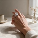 Anillo antiestrés giratorio con flor de circonitas marquesas Tamaño ajustable Acero inoxidable Joyería elegante para dama 4