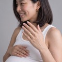 Anillo antiestrés giratorio sol con centro de nácar Tamaño ajustable Acero inoxidable Joyería minimalista para mujer 5