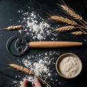 Deense deegklopper 32,8 cm met twee binnenlussen RVS draad en houten handvat Voor het mengen van zuurdesem en pizzadeeg 3