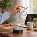 Kinetisk dekoration perpetuum mobile med delfiner 30 cm Metal balance pendul på gennemsigtig stander På AA-batterier Til kontor og hjem 6