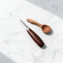 Řezbářský nůž Délka 16 cm Štíhlá prohnutá čepel 6 cm z nerezové oceli Dřevěná rukojeť Na vyřezávání dřeva a jemné detaily 2