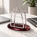 Newtonova houpačka s obloukovým rámem 17,8 x 14 cm Kovové kyvadlo s 5 kuličkami a vínovým podstavcem Stolní dekorace do kanceláře 6