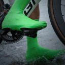 Cyklistické silikónové návleky na tretry Vysoké Vetruodolné a nepromokavé Otvor v podrážke pre kufre Pre cestu aj MTB 4