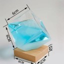 Bouřkové sklo Storm Glass ve tvaru kostky 6 cm Barometr z ručně foukaného skla na bukovém podstavci Dekorace na stůl 6