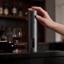 Elektrisk vinöppnare Uppladdningsbar automatisk korkskruv Svart Två kontrollknappar Genomskinligt fönster För köket och baren 4