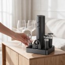 Elektrisk vinöppnare med stativ Laddningsbar uppsättning med två vakuumproppar, hällpip och folieskärare Svart Till baren 6