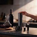 Elektrisk vinöppnare Laddningssats med folieavskärare, hällpip och vakuumpropp Laddning via USB-C Svart För köket och baren 4
