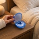 Chránič zubů proti chrápání a skřípání Dvojitý náustek tvarovatelný v horké vodě Otvor pro dýchání Průhledný Modré pouzdro Na spaní 2