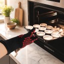 Gants de protection avec éléments antidérapants Longueur 33 cm Cinq doigts avec manchon allongé Matériau tricoté Motif flammes 6
