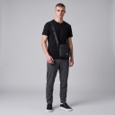 Lille crossbody taske til mobil 14 x 18,5 x 5 cm Vandafvisende oxfordstof Sort Aftagelig rem med karabinhager Til dokumenter og nøgler 2