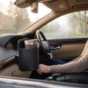 Malý držák na pití do auta 10,5 x 14,5 x 8,5 cm Ekokůže s kovovým klipem Měkká výstelka Kapsa na láhev i mobil Černý Na opěradlo 4