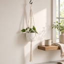 Hamac en macramé pour pot de fleurs avec une anse tressée et de délicats nœuds en spirale 105 cm Corde en fibres végétales Blanche Décoration Boho 3