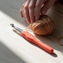 Hæklenål 9,0 mm Orange med blødt ergonomisk greb og bred aluminiumshoved til tykt garn til tæpper og måtter 2