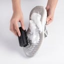 Sæt af 2 skobørster Bløde lyse og hårde sorte børster 9,3 x 3 x 4 cm Plastkrop og polyamidfibre Til rengøring af sneakers og fodtøj 5
